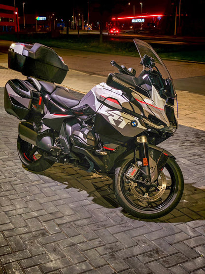 BMW R1300RT | SCARLET FANG