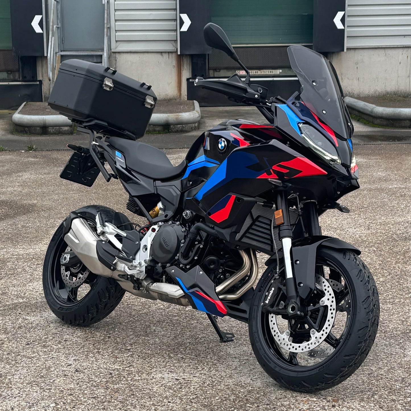 BMW F900XR | M style Black